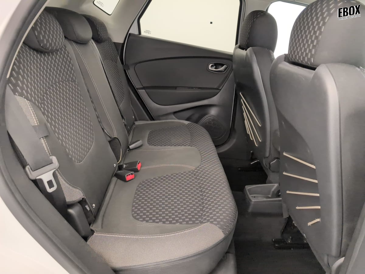 395089_p2 - RENAULT - CAPTUR - 2019 - photo 10
