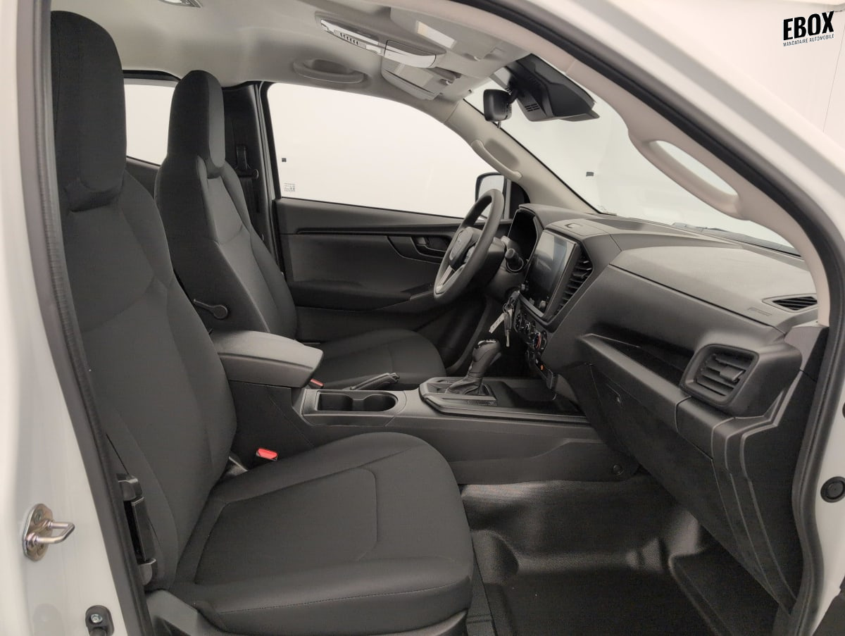 385169_p2 - ISUZU - D MAX - 2026 - photo 10