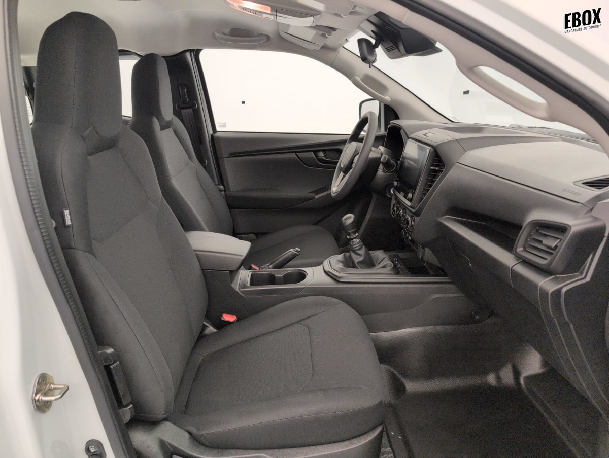 385068_p2 - ISUZU - D MAX - 2026 - photo 9