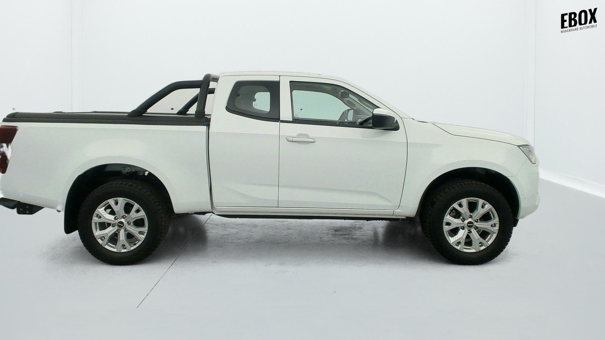 372864_p2 - ISUZU - D MAX - 2024 - photo 8