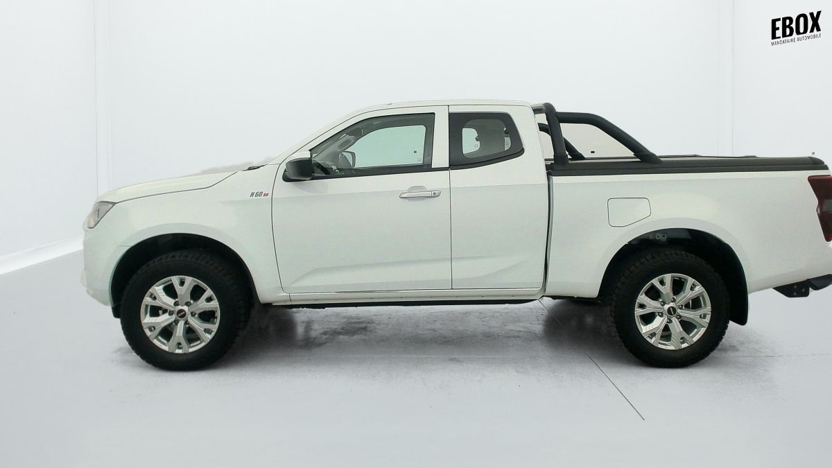 372864_p2 - ISUZU - D MAX - 2024 - photo 4