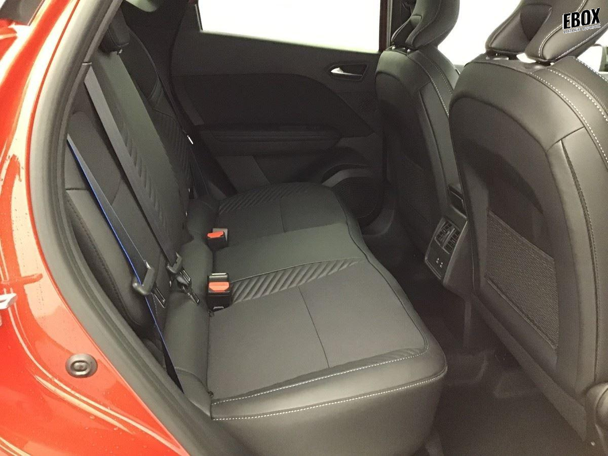 415014_p2 - RENAULT - CAPTUR - 2026 - photo 2